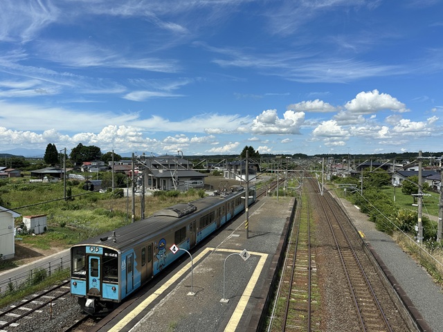 下田駅と青い森701系電車
